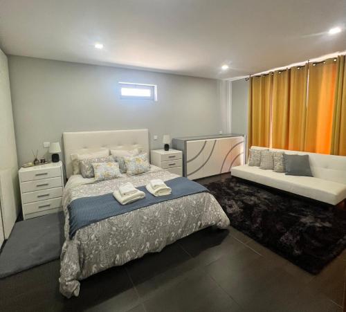 Casa da Portela in ปาเรเดส เด โคว์รา