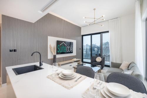 Canal front apartment with Burj Khalifa view by Suiteable, Dubai