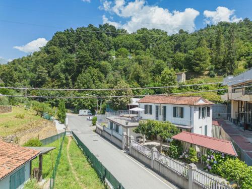  Holiday Home Casa di Giò by Interhome in Bergiola Maggiore