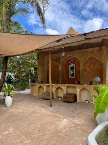 Iekārtas, Karanga Bungalows in Michamvi