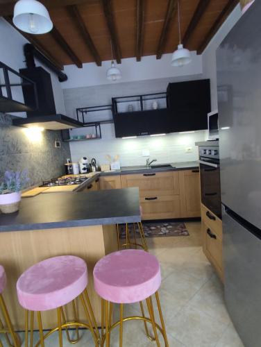 Country Chic Pistoia-casa in campagna giardino, free parking, wi-fi in 聖洛克