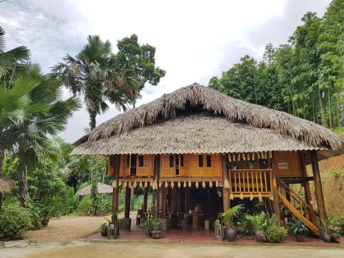 Vu Linh Palm House Homestay - Bungalow