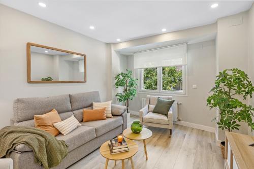 Descubre la Magia de Granada en este apartamento, Granada