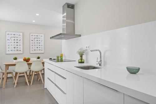 Descubre la Magia de Granada en este apartamento, Granada (Foto 10)