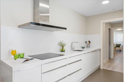 Descubre la Magia de Granada en este apartamento, Granada (Foto 9)