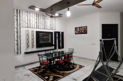 Amritsar - 3BHK Modern bunglow with Kitchen, AC and Dining