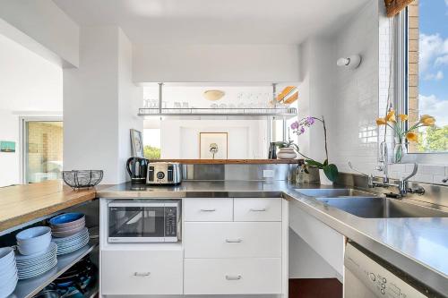 The Edward at Bondi - A Blissful Beachside Retreat - image 6