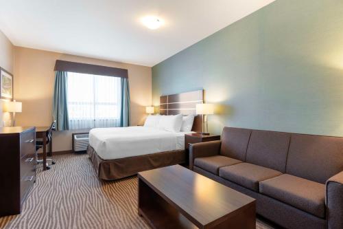 Best Western Plus Moosomin Hotel