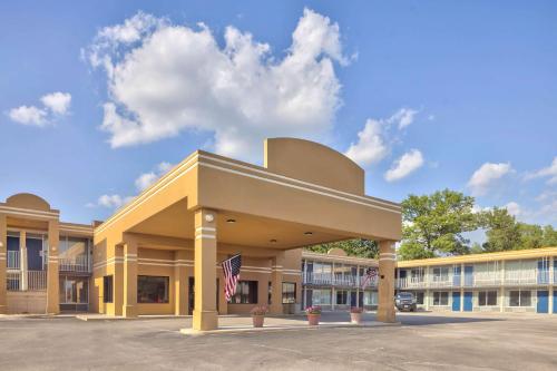 Exterior view, Studio 6  Effingham, IL in Effingham (IL)