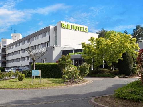 B&B Hotel Cergy Port