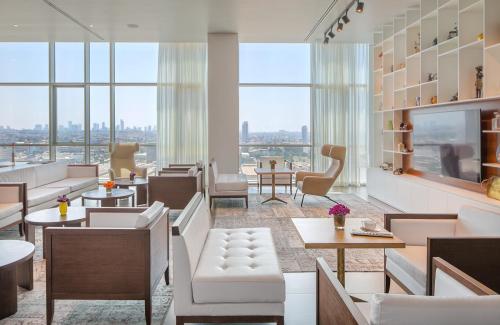 Bar/lounge, Prima Link in Petah Tikva