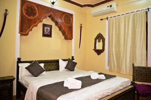 Hotel Sandalwood Inn