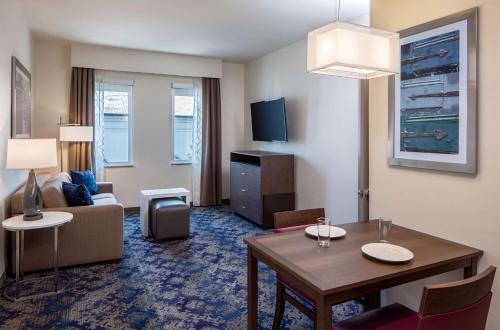 Homewood Suites By Hilton New Orleans French Quarter