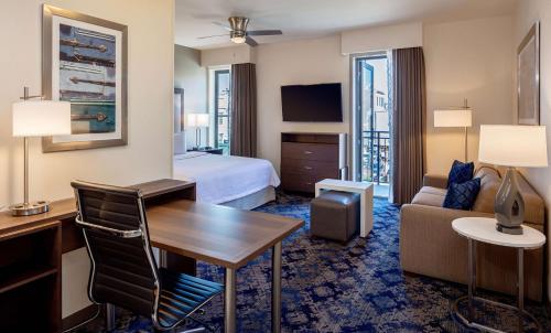 King Suite with Balcony - Non-Smoking room in Homewood Suites By Hilton New Orleans French Quarter
