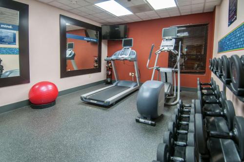 Hampton Inn Metairie - image 11