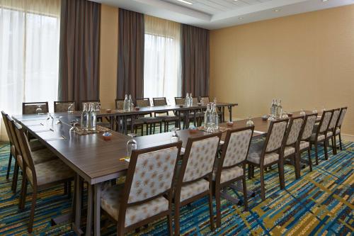 Hilton Garden Inn Boston/Marlborough - image 12