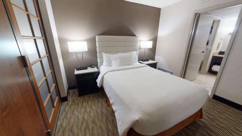 Embassy Suites By Hilton Hotel Oklahoma City-Will Rogers Airport