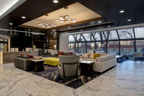 ล็อบบี้, Embassy Suites by Hilton Oklahoma City Northwest in โอคลาโฮมา ซิตี้ (OK)