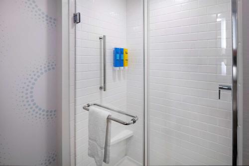 Tru By Hilton Omaha I 80 At 72Nd Street, Ne, Omaha (photo 10)