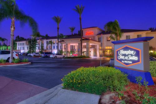 Hampton Inn & Suites Ontario