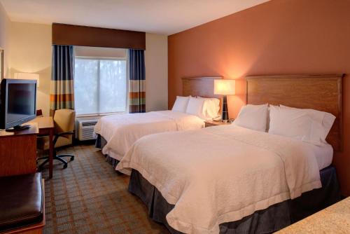 Hampton Inn & Suites Ontario