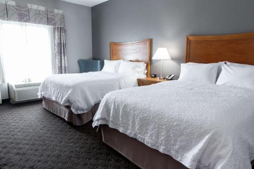 Hampton Inn & Suites Chesapeake-Square Mall