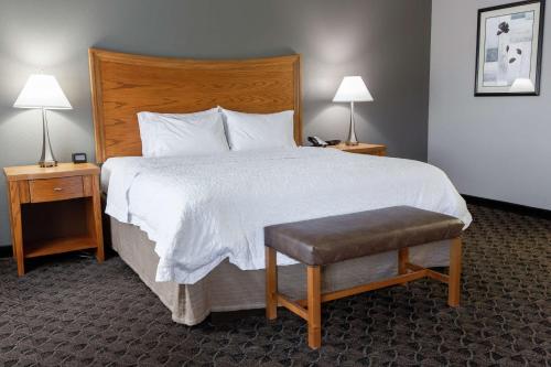 Hampton Inn & Suites Chesapeake-Square Mall