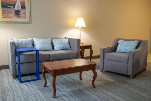 Hampton Inn Gloucester - image 7