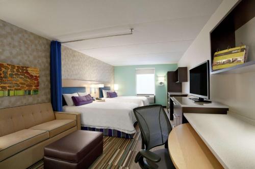 Home2 Suites by Hilton Philadelphia Convention Center - image 9