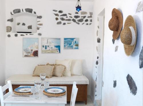 Quaint Santorini Villa Blue House 1 Bedroom Perfect Romantic Couples Getaway Exo Gonia