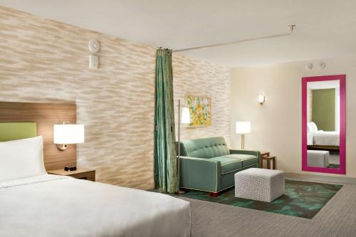 King Studio Suite - Non-Smoking image 2