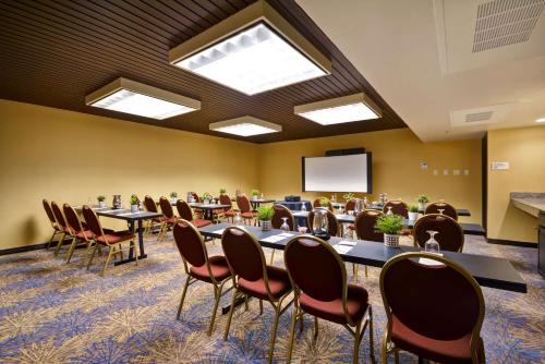 DoubleTree by Hilton Phoenix North - image 11