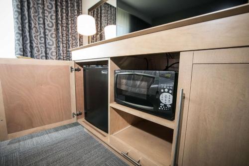 Queen Room with Two Queen Beds - Hearing Access/Non-Smoking