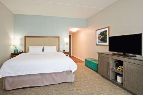 Hampton Inn & Suites North Huntingdon-Irwin, PA