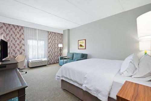 Hampton Inn & Suites North Huntingdon-Irwin, PA