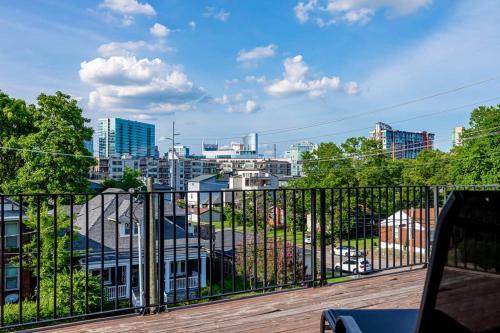 Downtown Nashville & Skyline Views