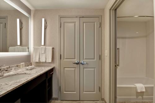 2 bedrooms, 4 beds