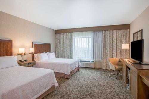 2 queen beds