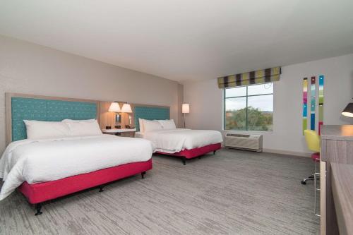 Queen Room with Two Queen Beds and Roll-In Shower - Mobility and Hearing Access/Non-Smoking