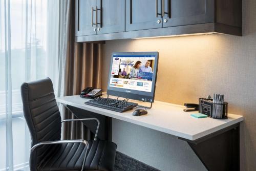 Hampton Inn by Hilton Oxford ME - image 7