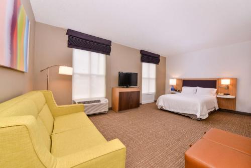 Hampton Inn & Suites by Hilton Plymouth