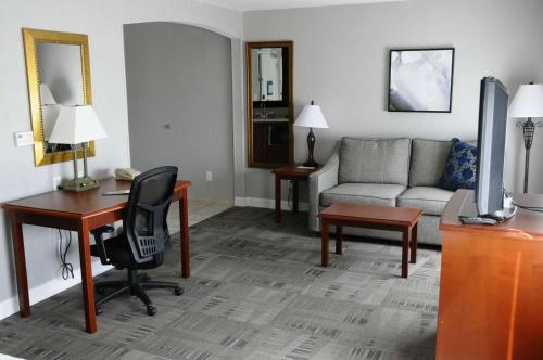 Hampton Inn & Suites Redding