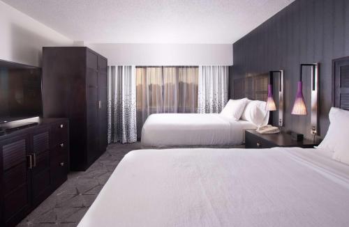 Embassy Suites Raleigh - Crabtree - image 9