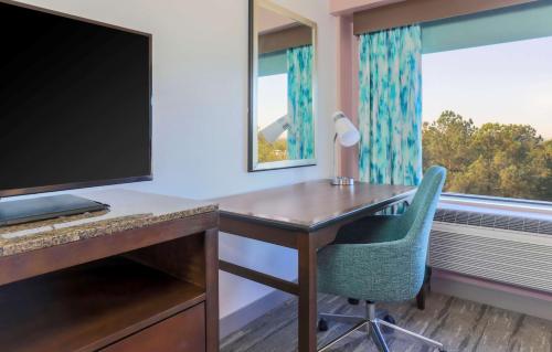Hilton Garden Inn Raleigh-Durham/Research Triangle Park - image 6