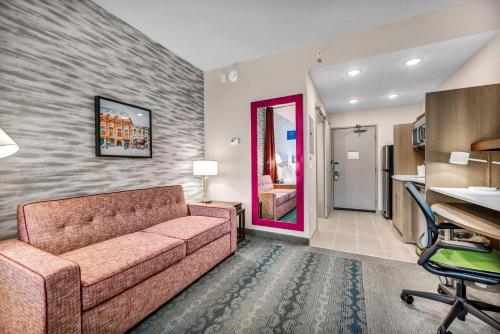 Home2 Suites By Hilton Raleigh State Arena