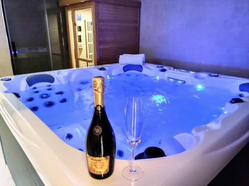 GRAND SPA Harrachov - Wellness Luxury Apartments in the center of Harrachov with a private whirlpool, kitchen, sauna and terrace