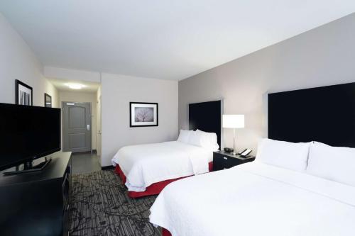 Hampton Inn By Hilton & Suites Roanoke Airport VA