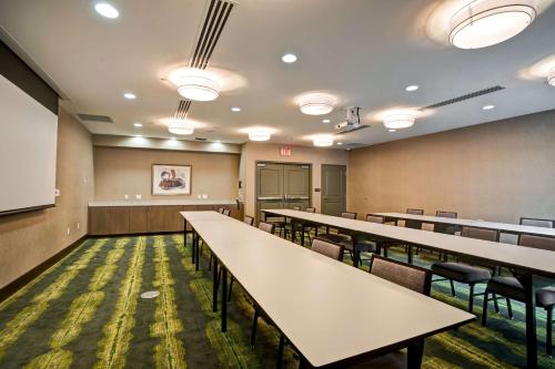 Homewood Suites by Hilton Christiansburg - image 6