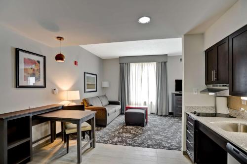 Homewood Suites by Hilton Christiansburg - image 14