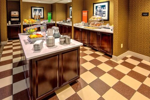 Hampton Inn By Hilton Rochester-Irondequoit